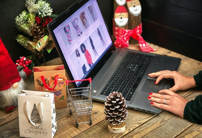 Why Your Shopify Store Looks Like Every Other Competitor (And How Custom Development Fixes It)